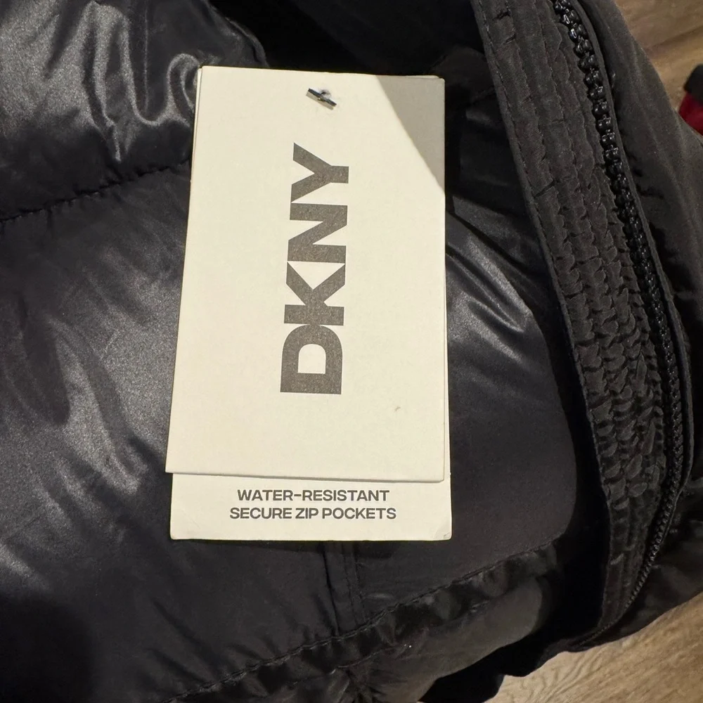 DKNY Puffer Vest - Picture 5 of 5